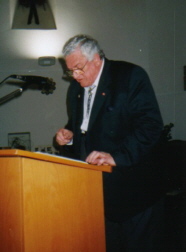 Professor Pringsheim in der Alten Kirche in Niederselters